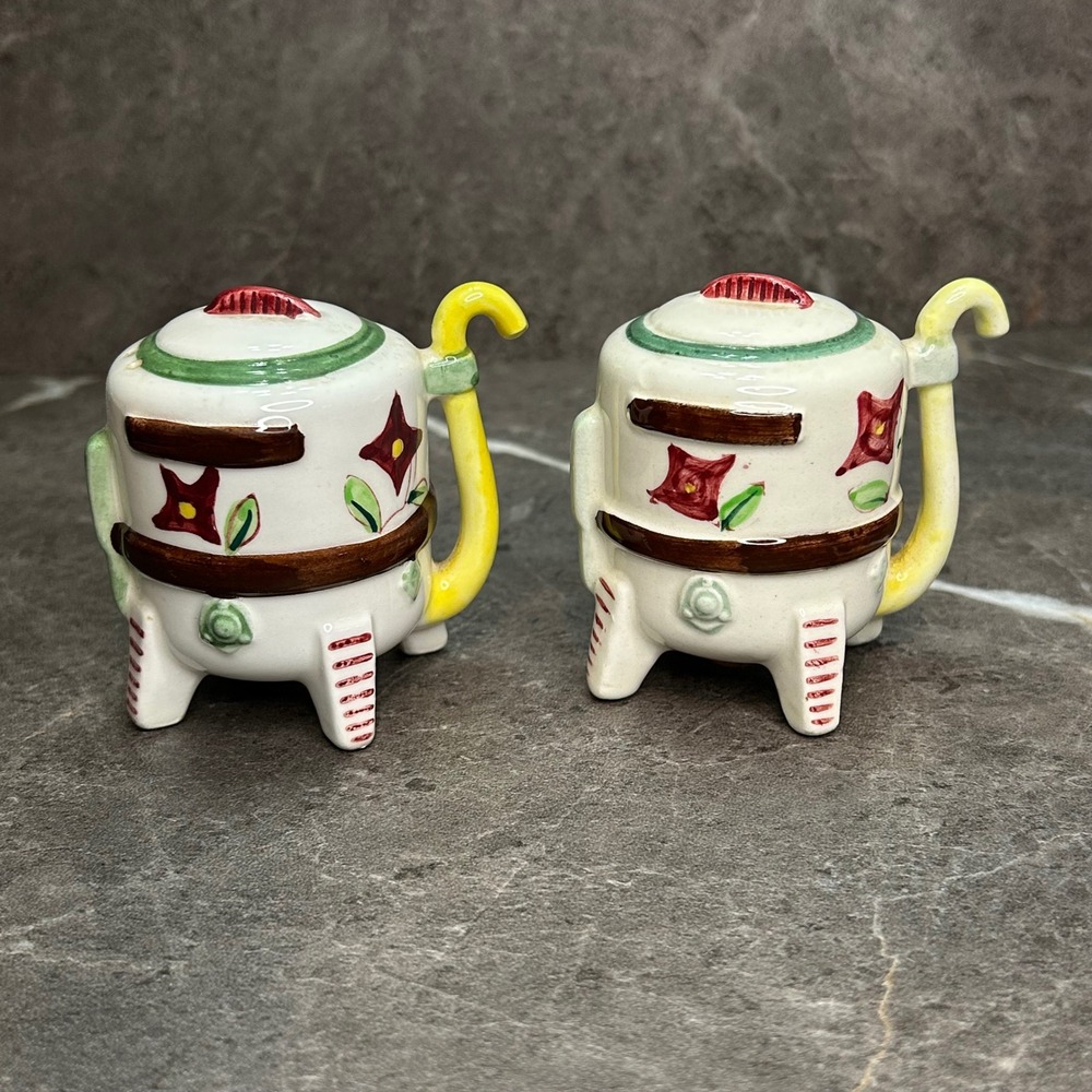 Vintage Washing Machine Salt and Pepper Shakers Hand Painted Ceramic Japan SP89